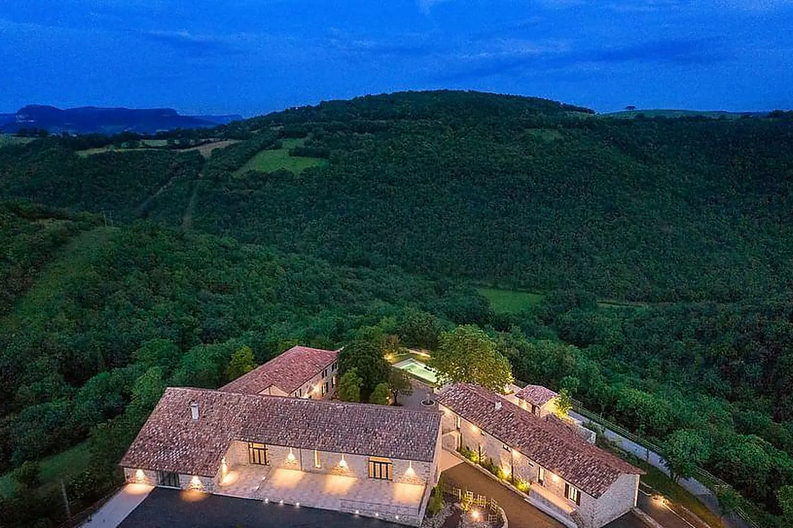 Lieux événementiels, LE SCARLETT