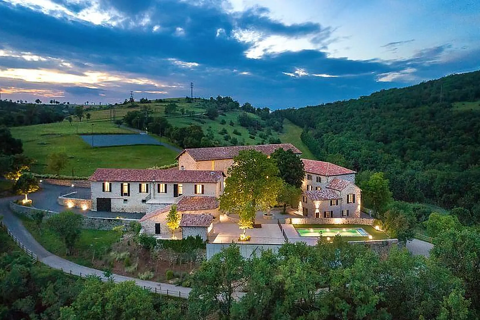 Lieux événementiels, LE SCARLETT