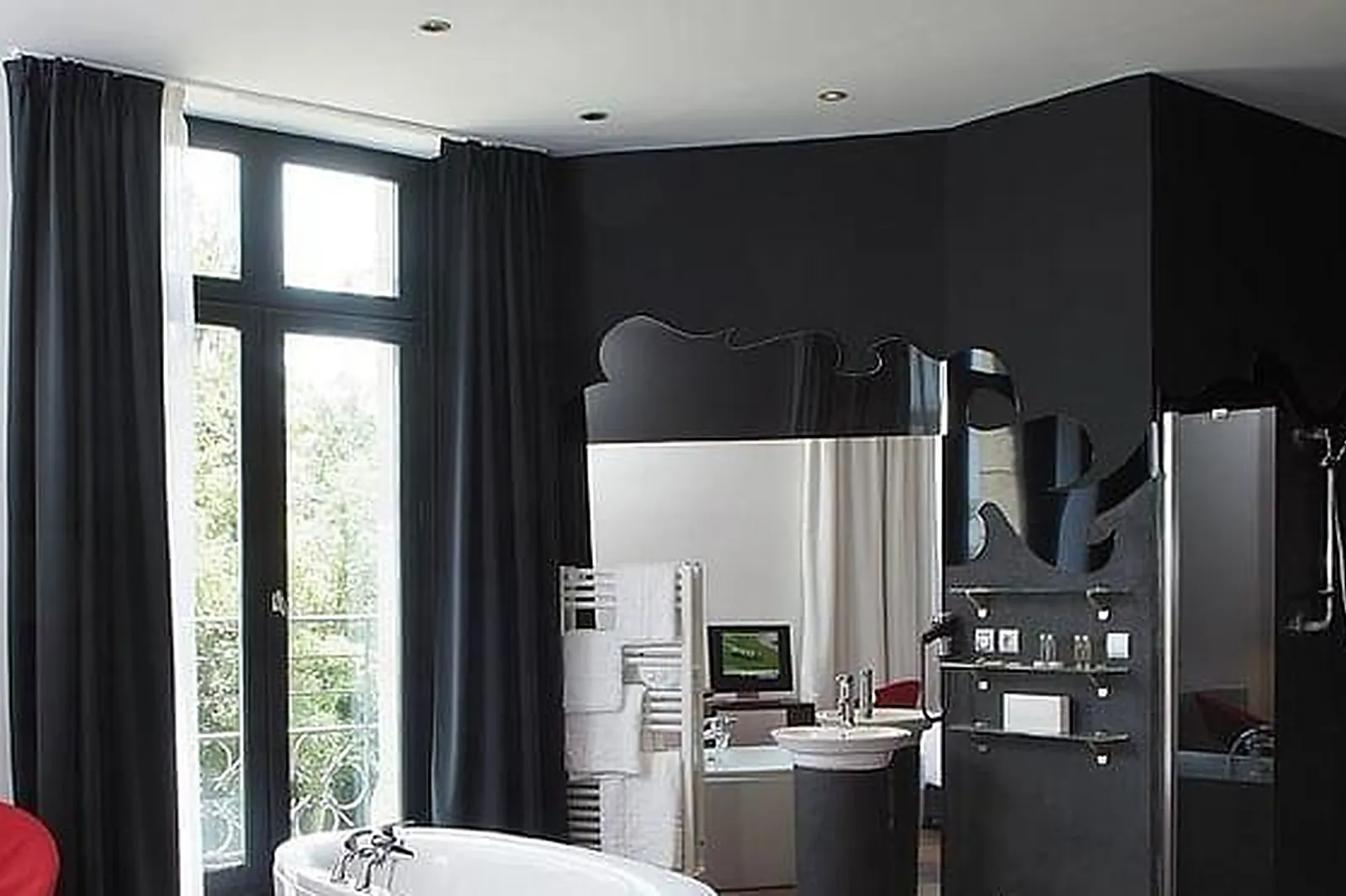 Lieux événementiels, SALLE DE RÉUNION ET DE FORMATION EN PLEIN CŒUR DE PARIS