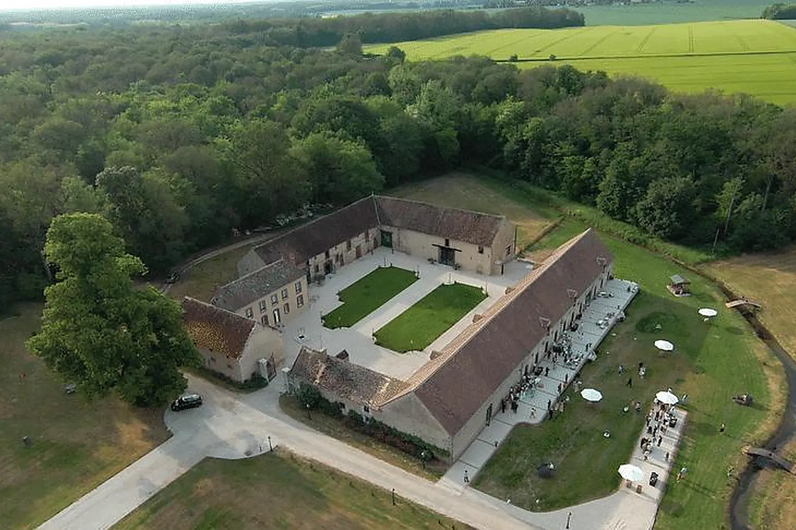 Lieux événementiels, DOMAINE DE CHENEVIÈRE