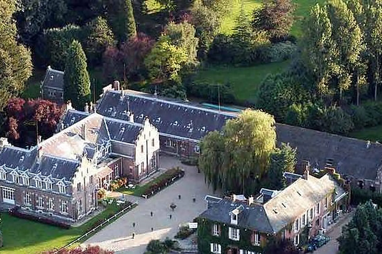 Lieux événementiels, DOMAINE DE JOINVILLE & SPA ***