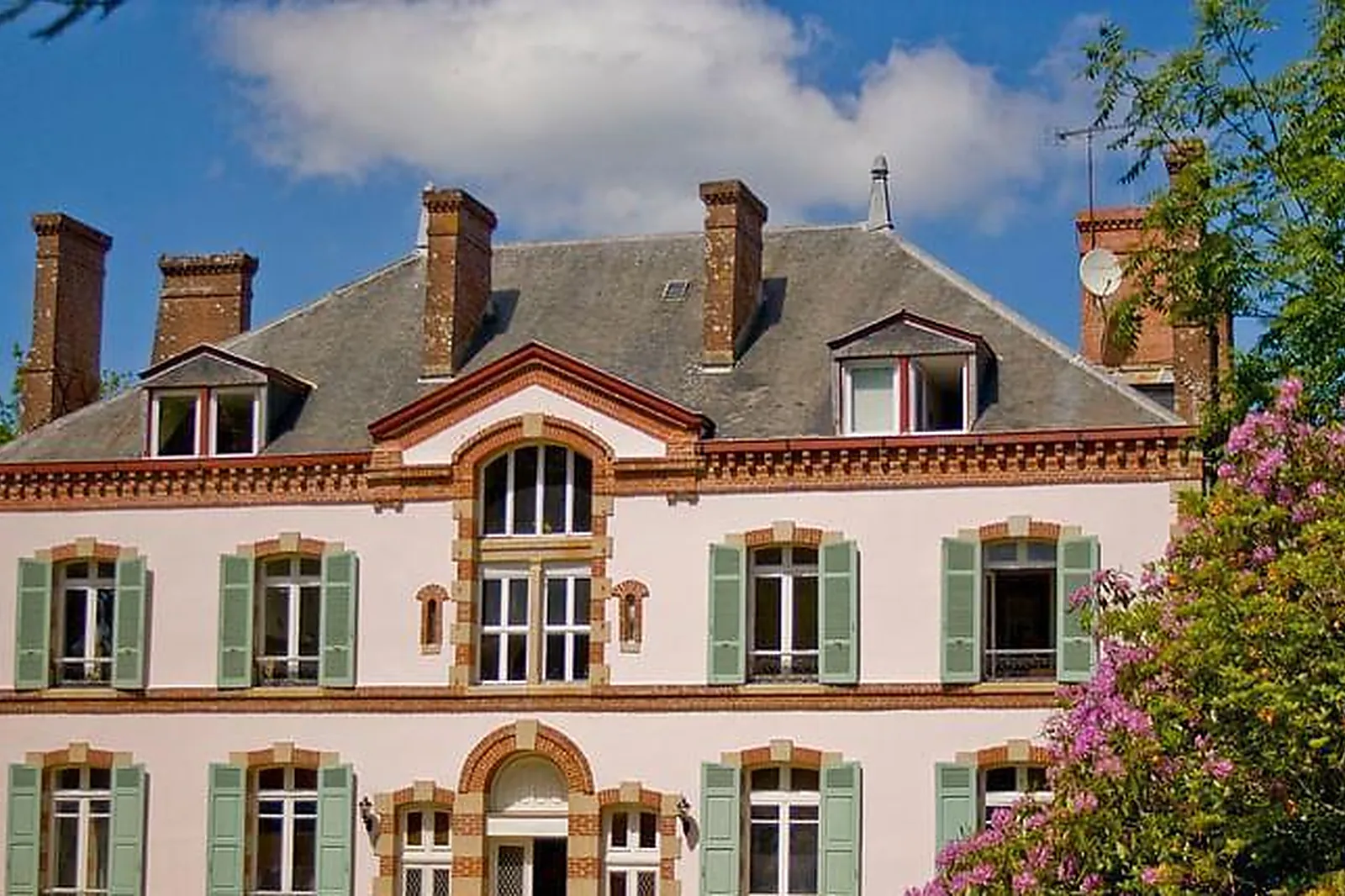 Lieux événementiels, SUNDESK BIOT