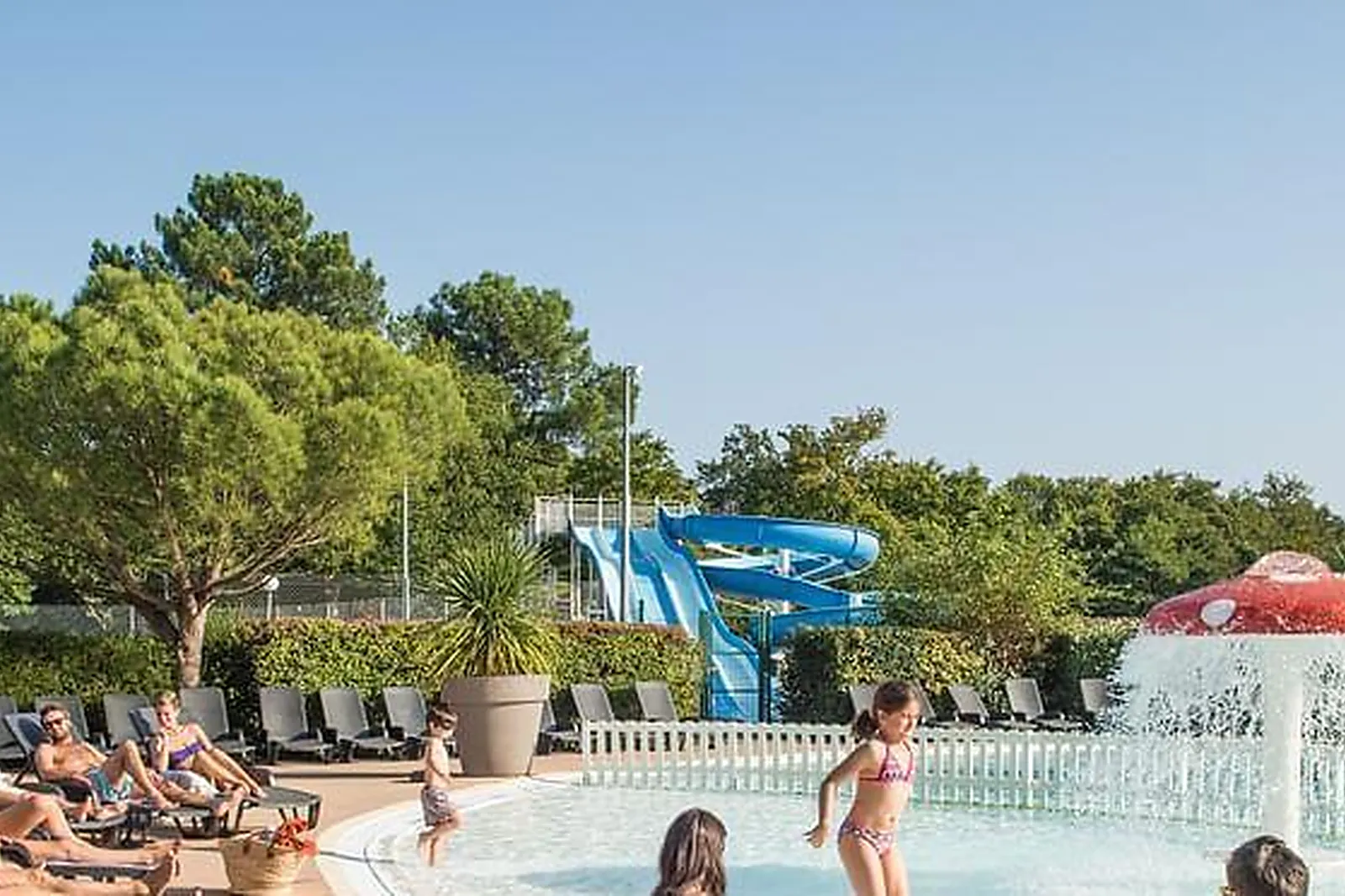 Lieux événementiels, LA PIERRE PRÉCIEUSE