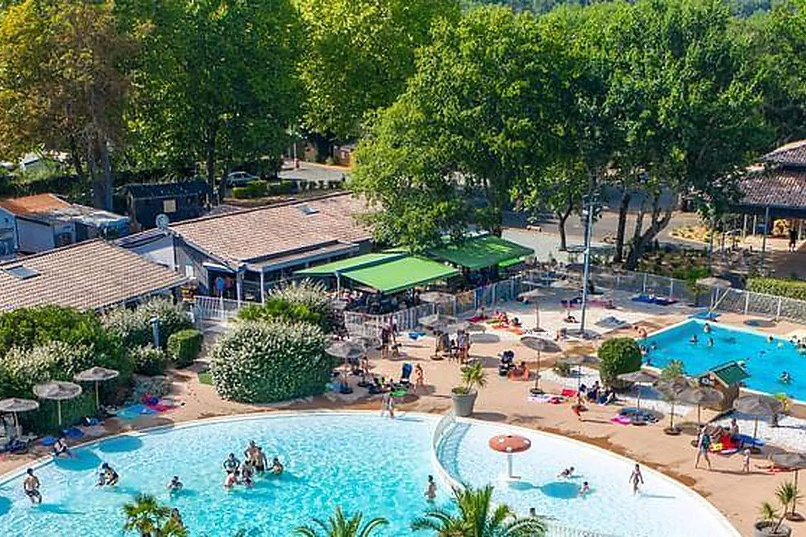 Lieux événementiels, LA PIERRE PRÉCIEUSE