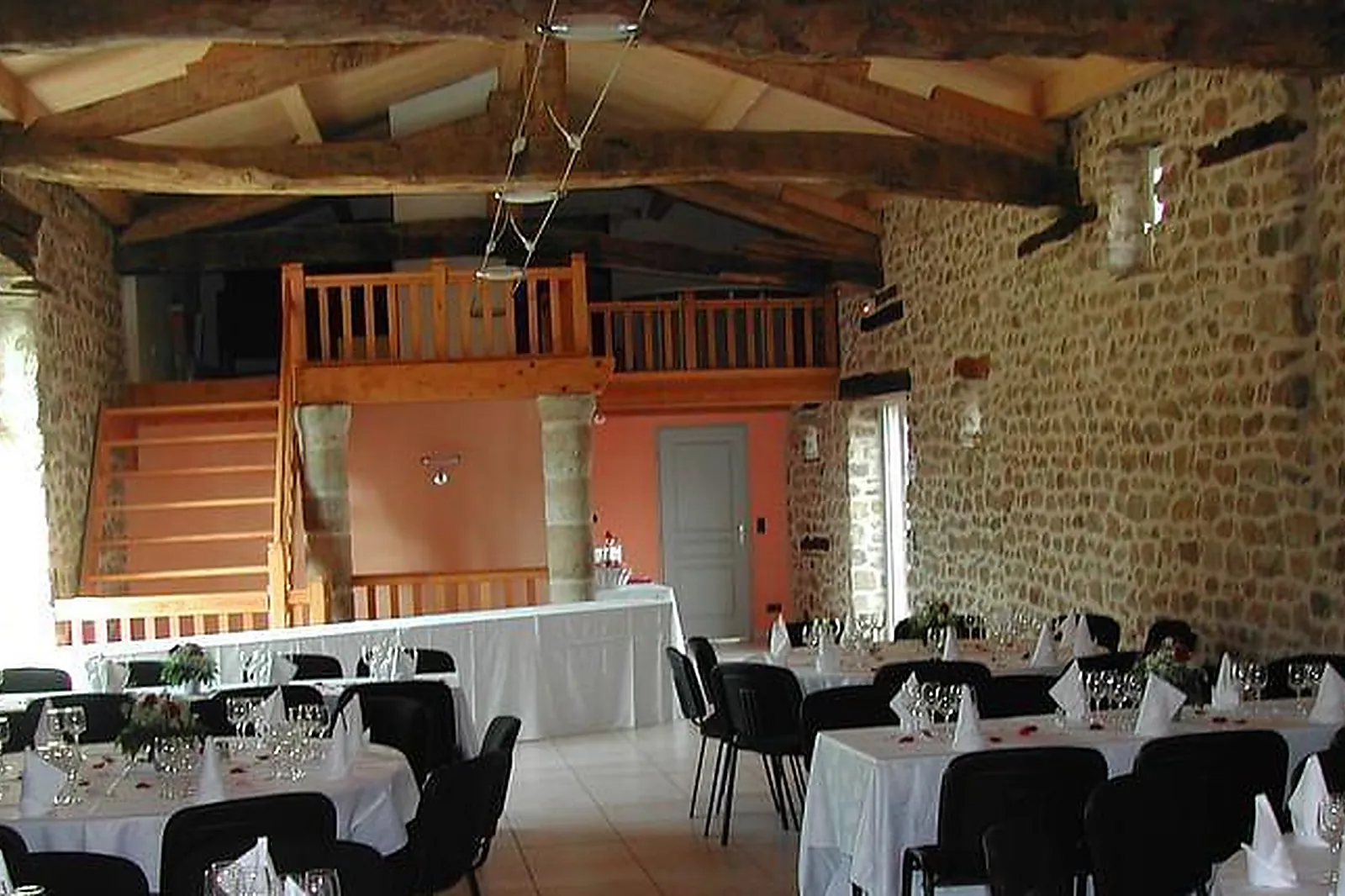 Lieux événementiels, SUPREME