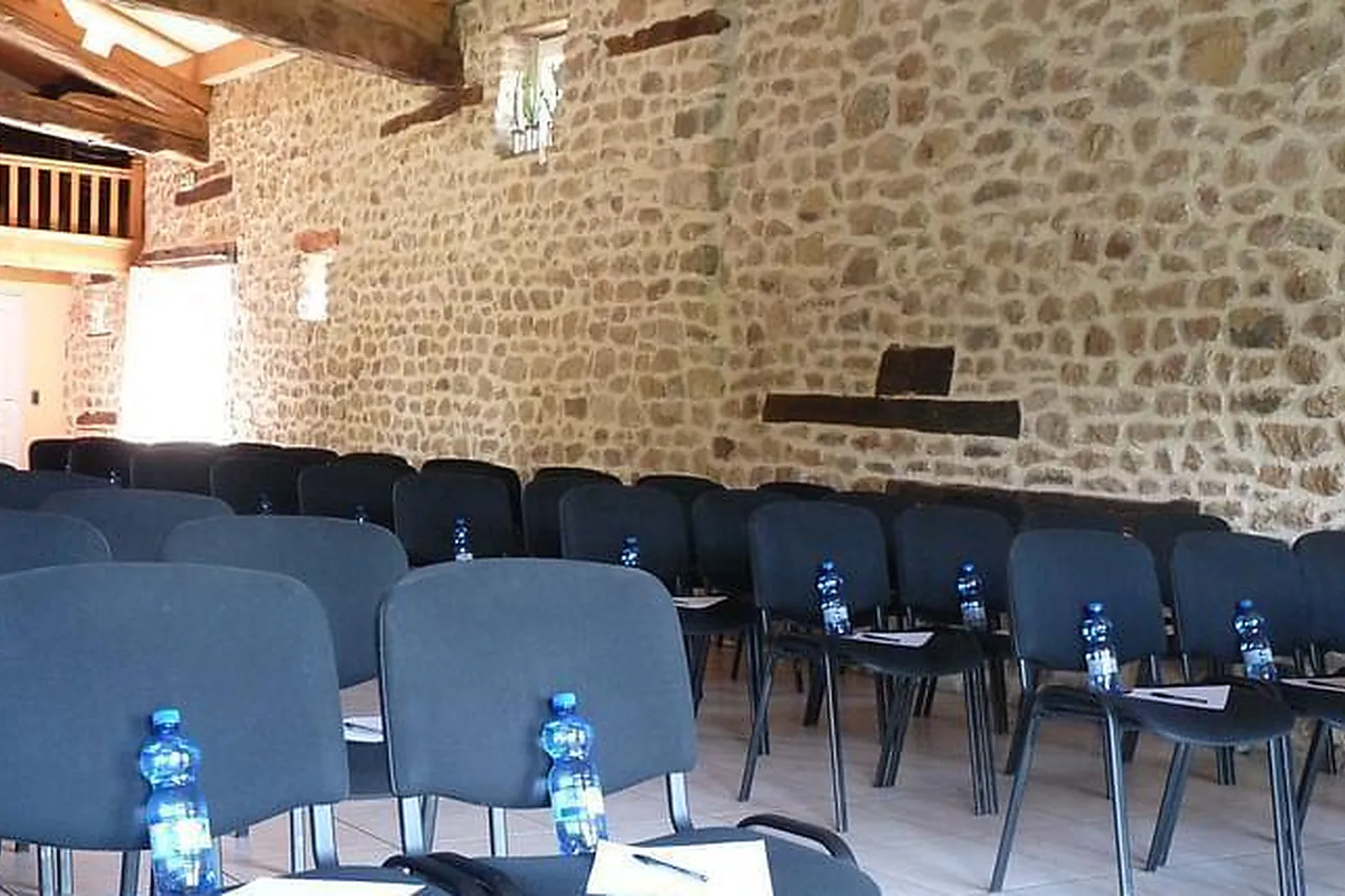 Lieux événementiels, SUPREME