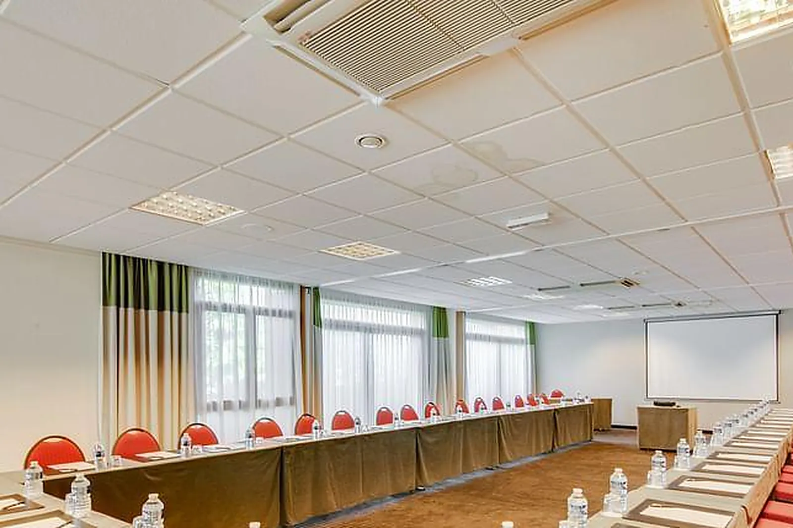 Lieux événementiels, DOMAINE DE LA FORÊT D'ORIENT **** GOLF & SPA