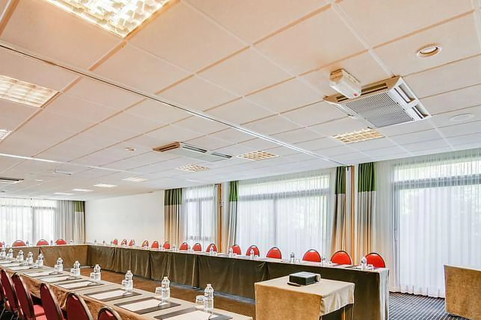 Lieux événementiels, DOMAINE DE LA FORÊT D'ORIENT **** GOLF & SPA