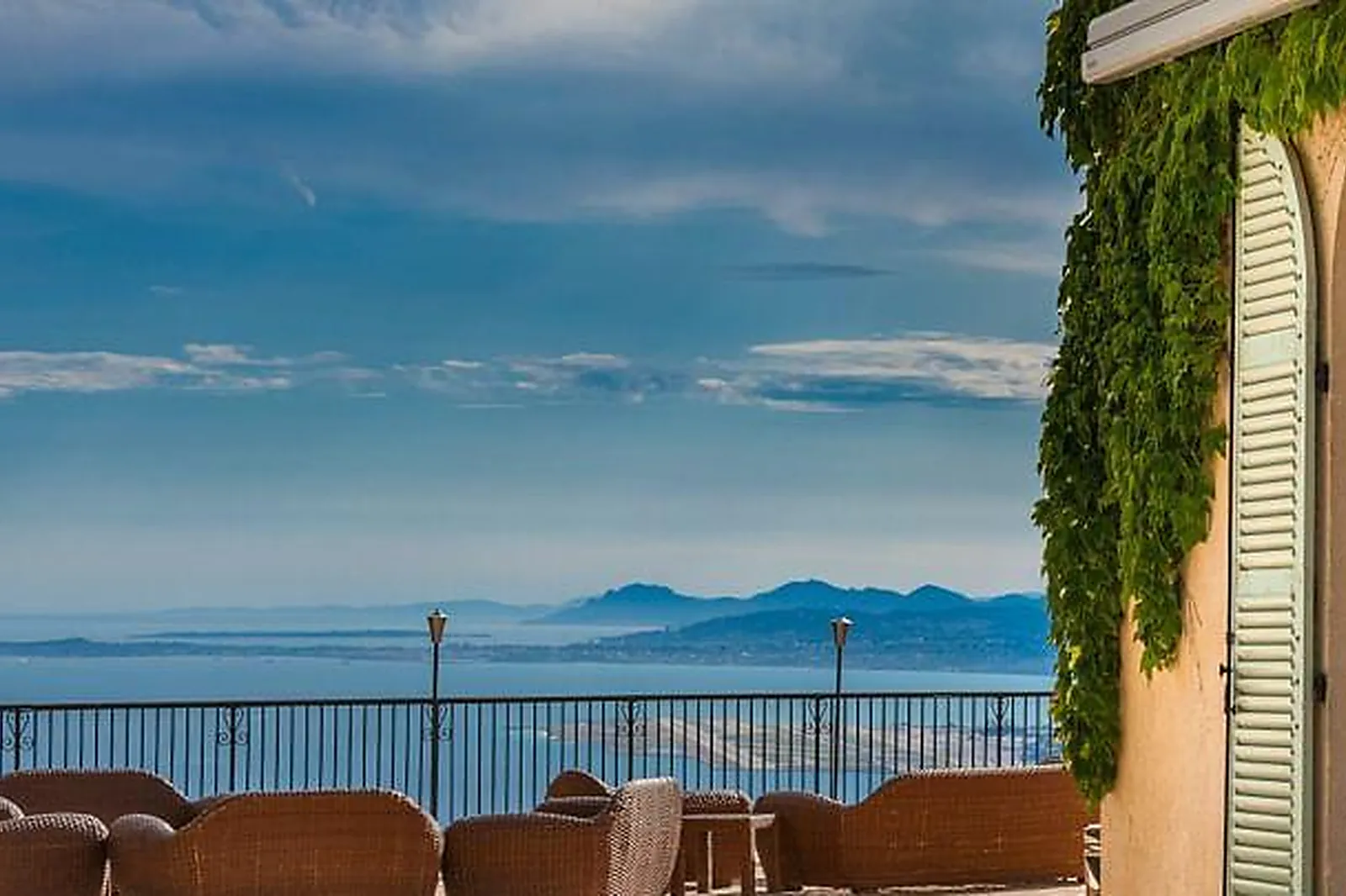 Lieux événementiels, CHÂTEAU DE BRÉLIDY