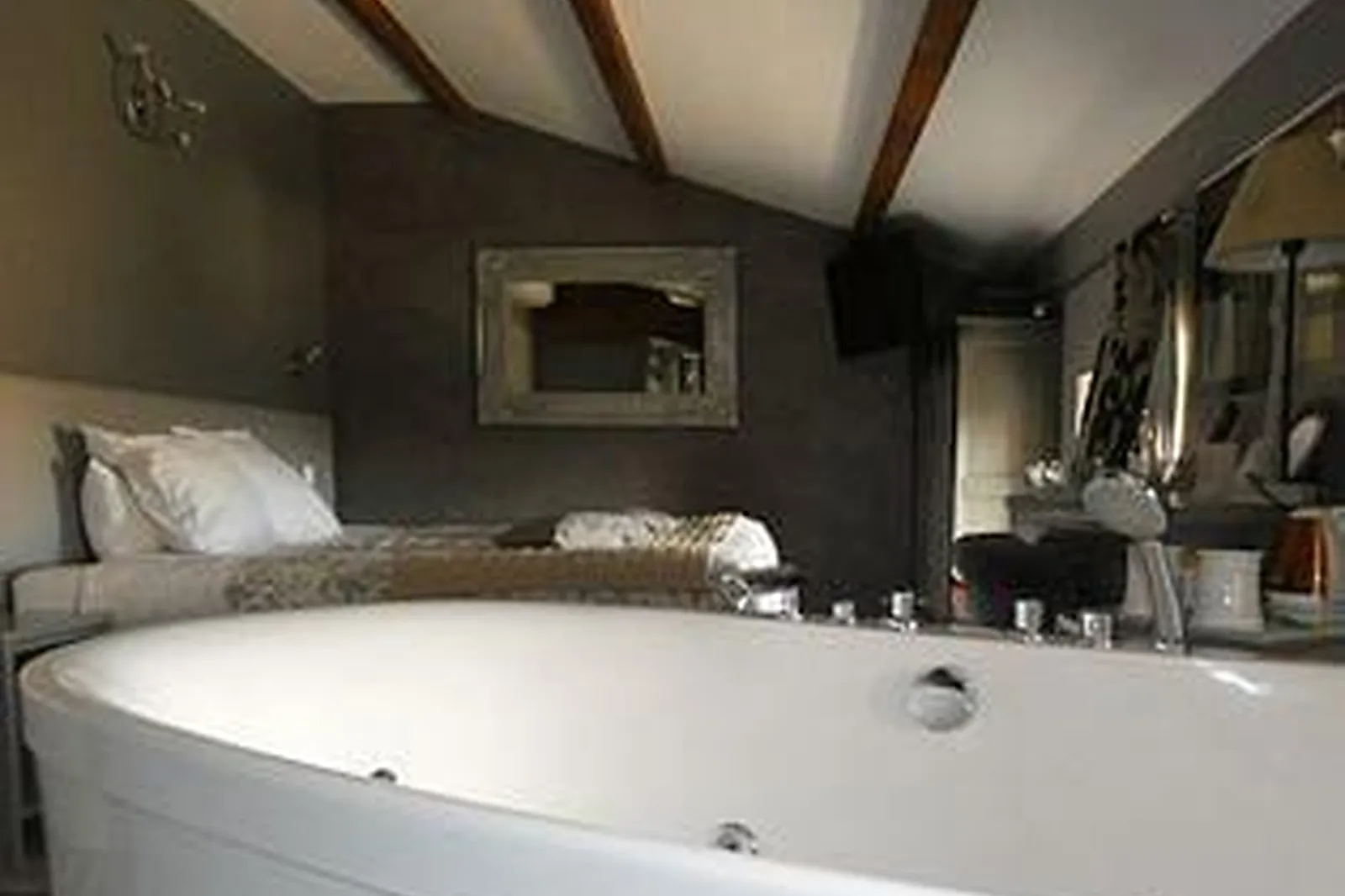 Lieux événementiels, DOMAINE DU SERRE D'AVÈNE