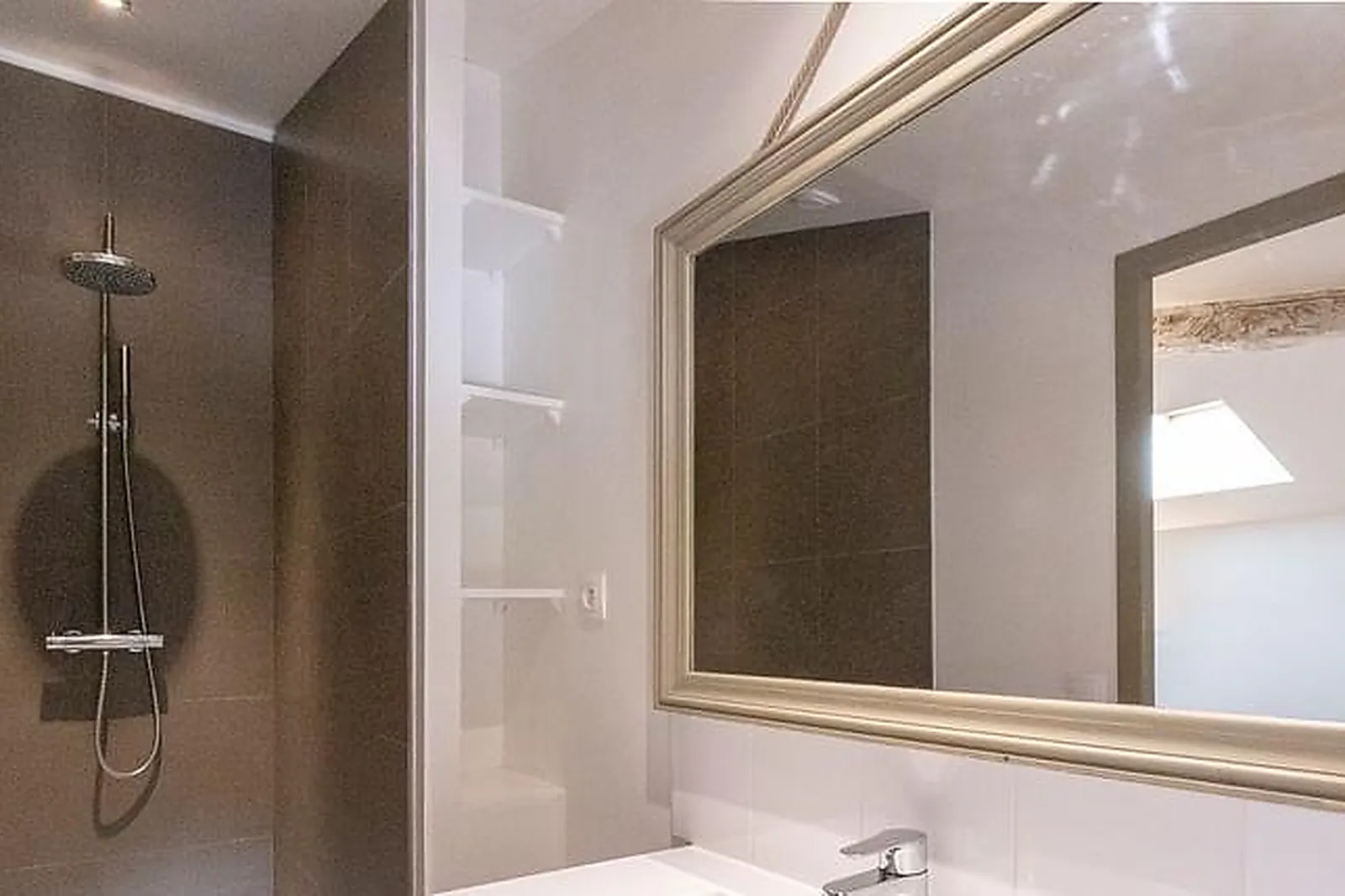 Lieux événementiels, CENTRE D'AFFAIRES LORIENT MER - LA BASE