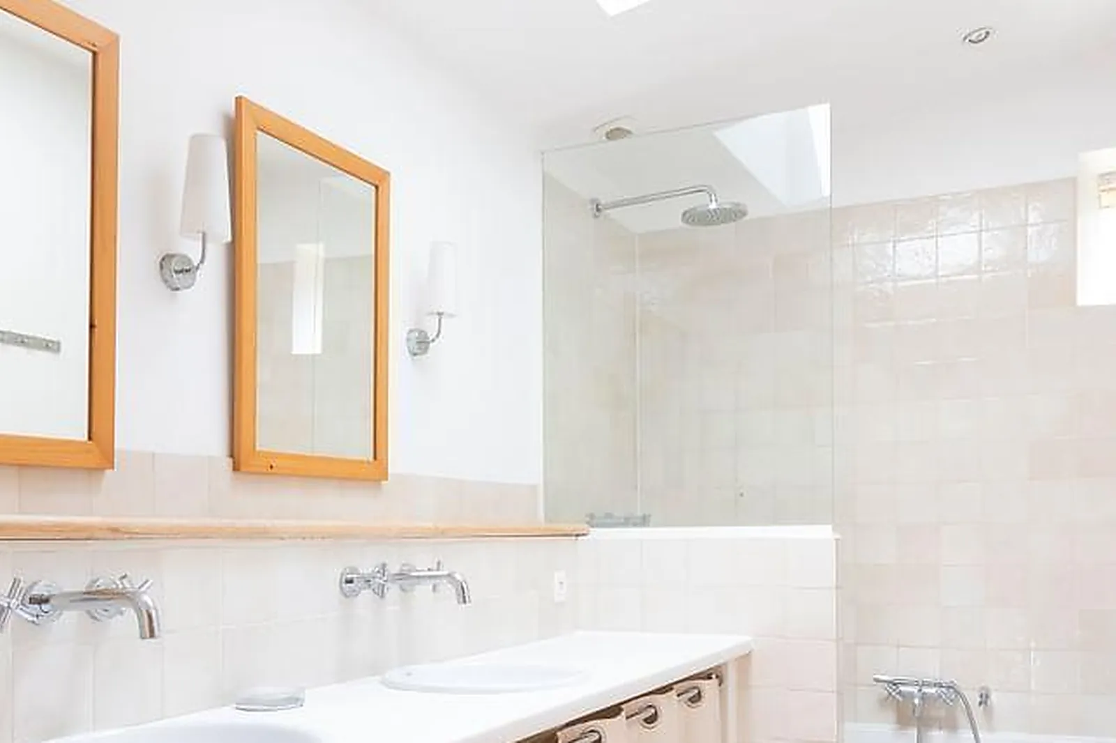 Lieux événementiels, CENTRE D'AFFAIRES LORIENT MER - LA BASE