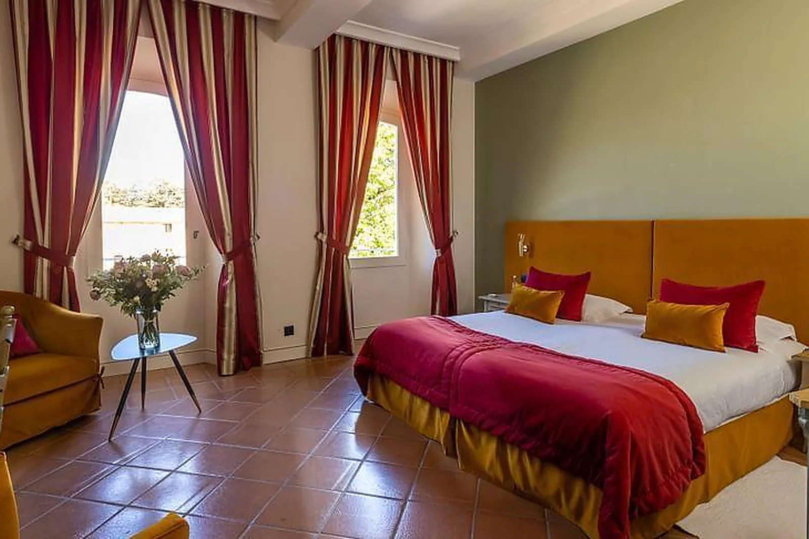 Lieux événementiels, DOMAINE DU CHÂTEAU DE TAULANE ****