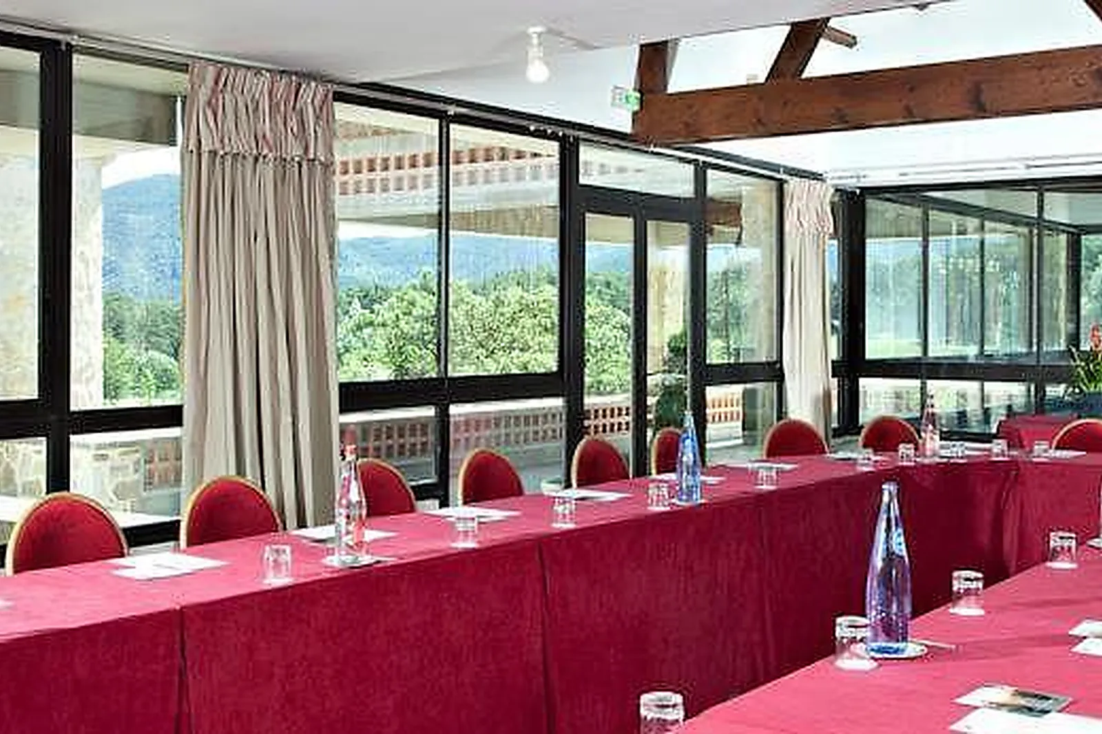 Lieux événementiels, DOMAINE DU CHÂTEAU DE TAULANE ****