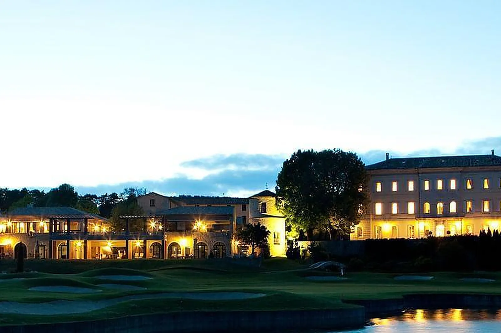 Lieux événementiels, DOMAINE DU CHÂTEAU DE TAULANE ****