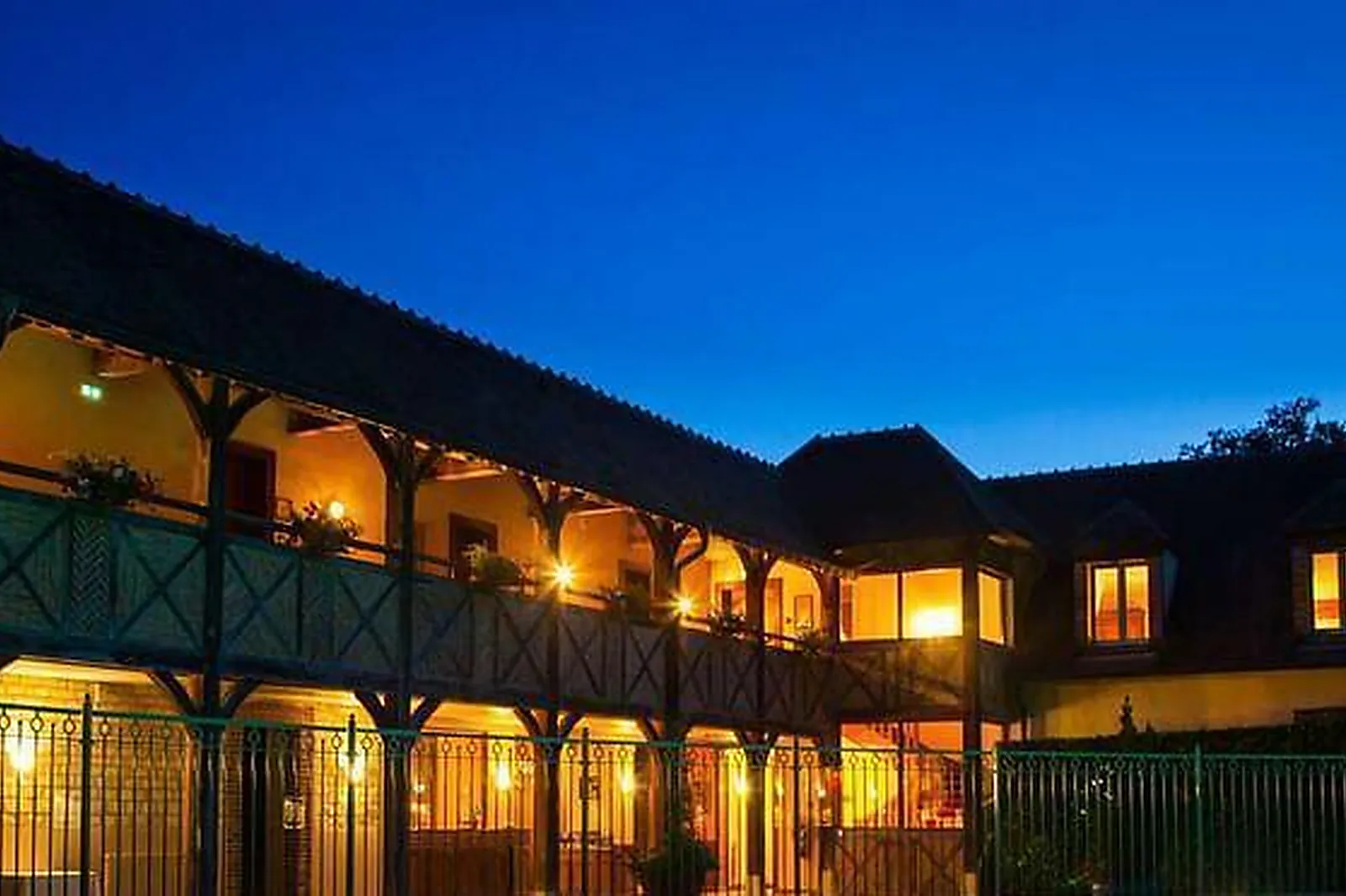 Lieux événementiels, DOMAINE ET GOLF DU RONCEMAY ****