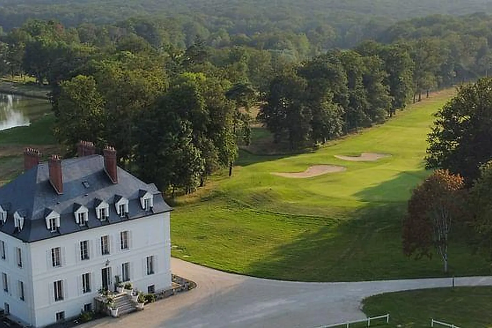 Lieux événementiels, DOMAINE ET GOLF DU RONCEMAY ****