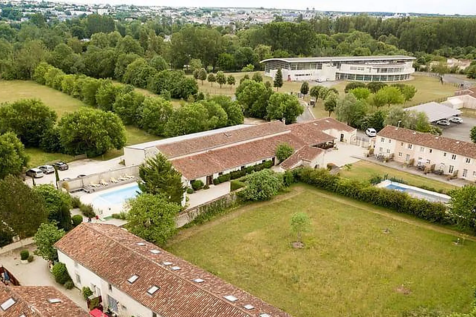 Lieux événementiels, DOMAINE LES GRANGES