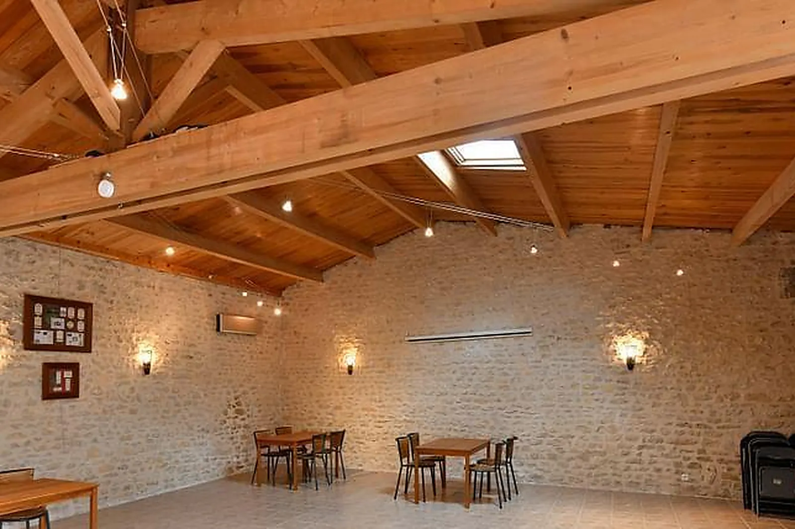 Lieux événementiels, DOMAINE LES GRANGES