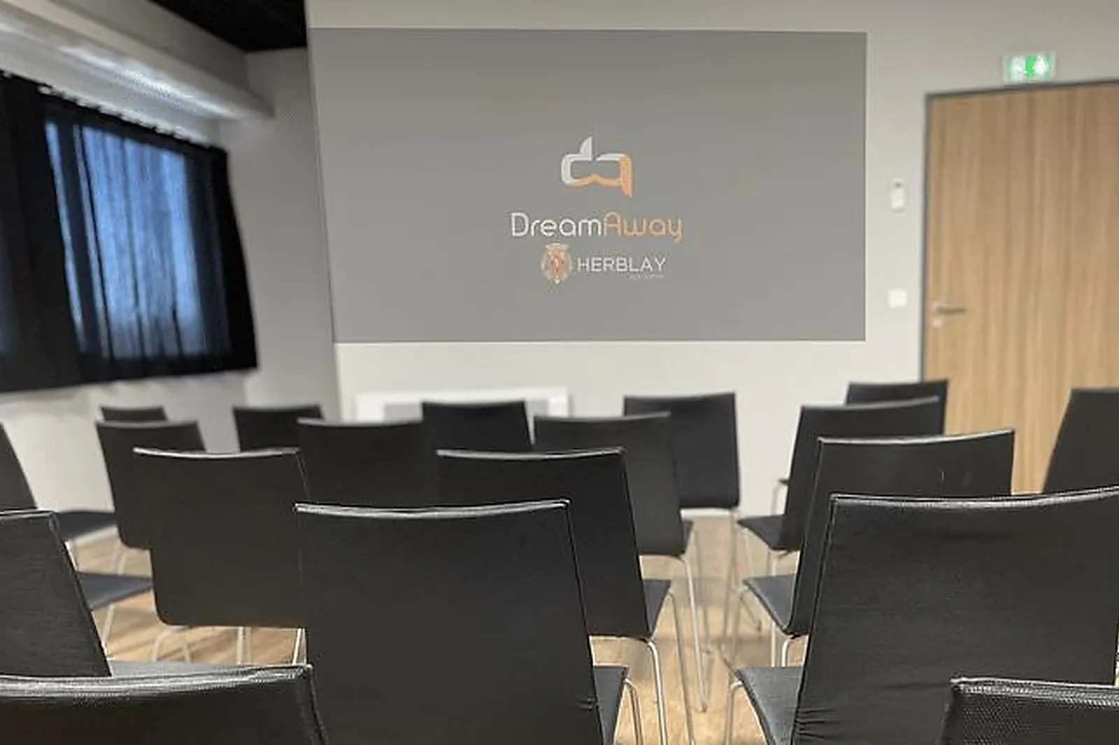 Lieux événementiels, COOL WORKING VÉLIZY