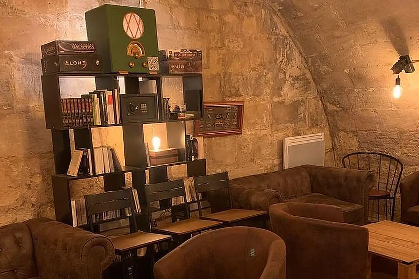 Lieux événementiels, DÉJÀ-VU CAFÉ