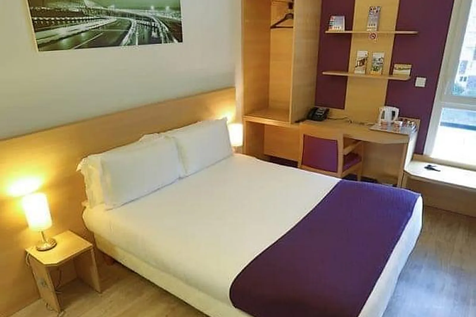 Lieux événementiels, EASTLODGE LYON EST EUREXPO ***