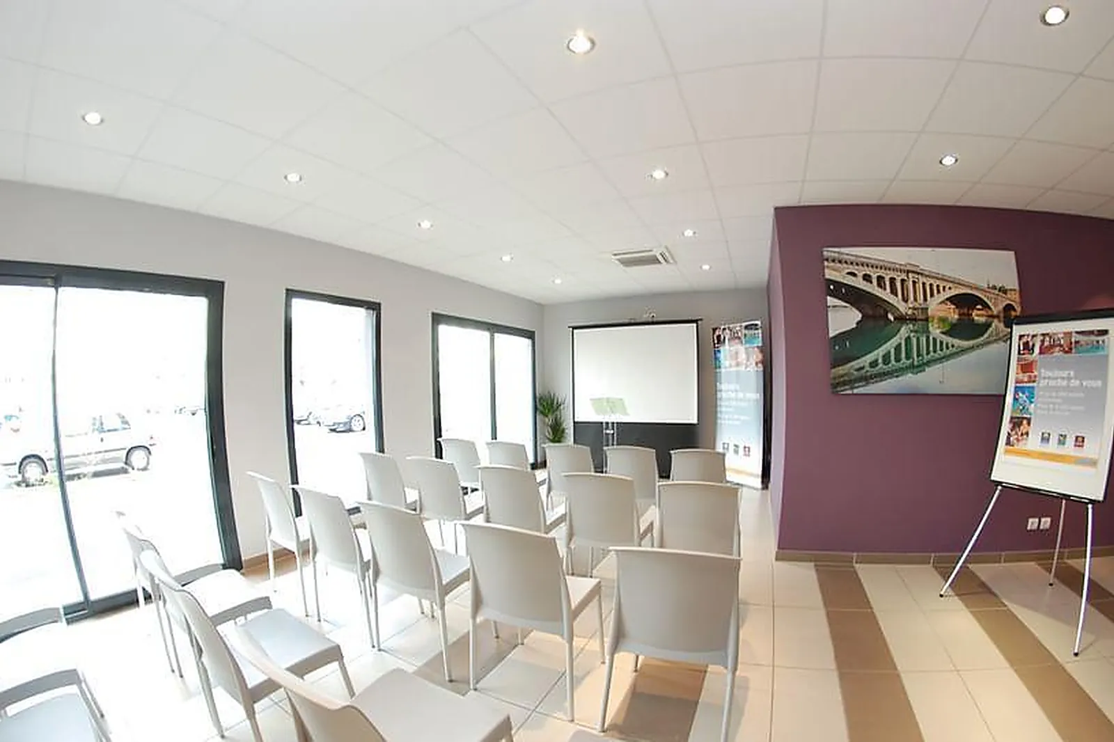 Lieux événementiels, EASTLODGE LYON EST EUREXPO ***