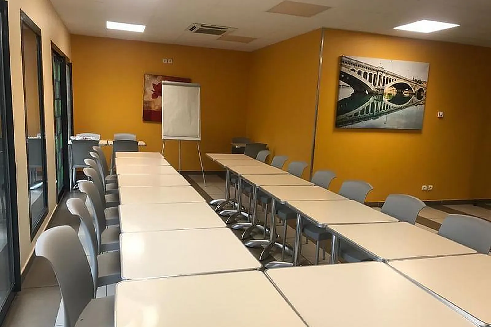 Lieux événementiels, EASTLODGE LYON EST EUREXPO ***