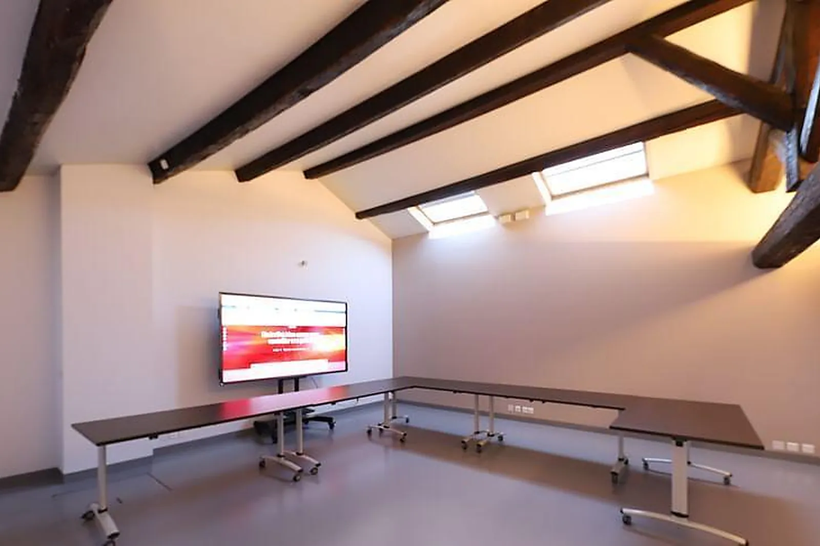 Lieux événementiels, EDEN SERVICE DOMICILIATION LOCATION DE SALLES