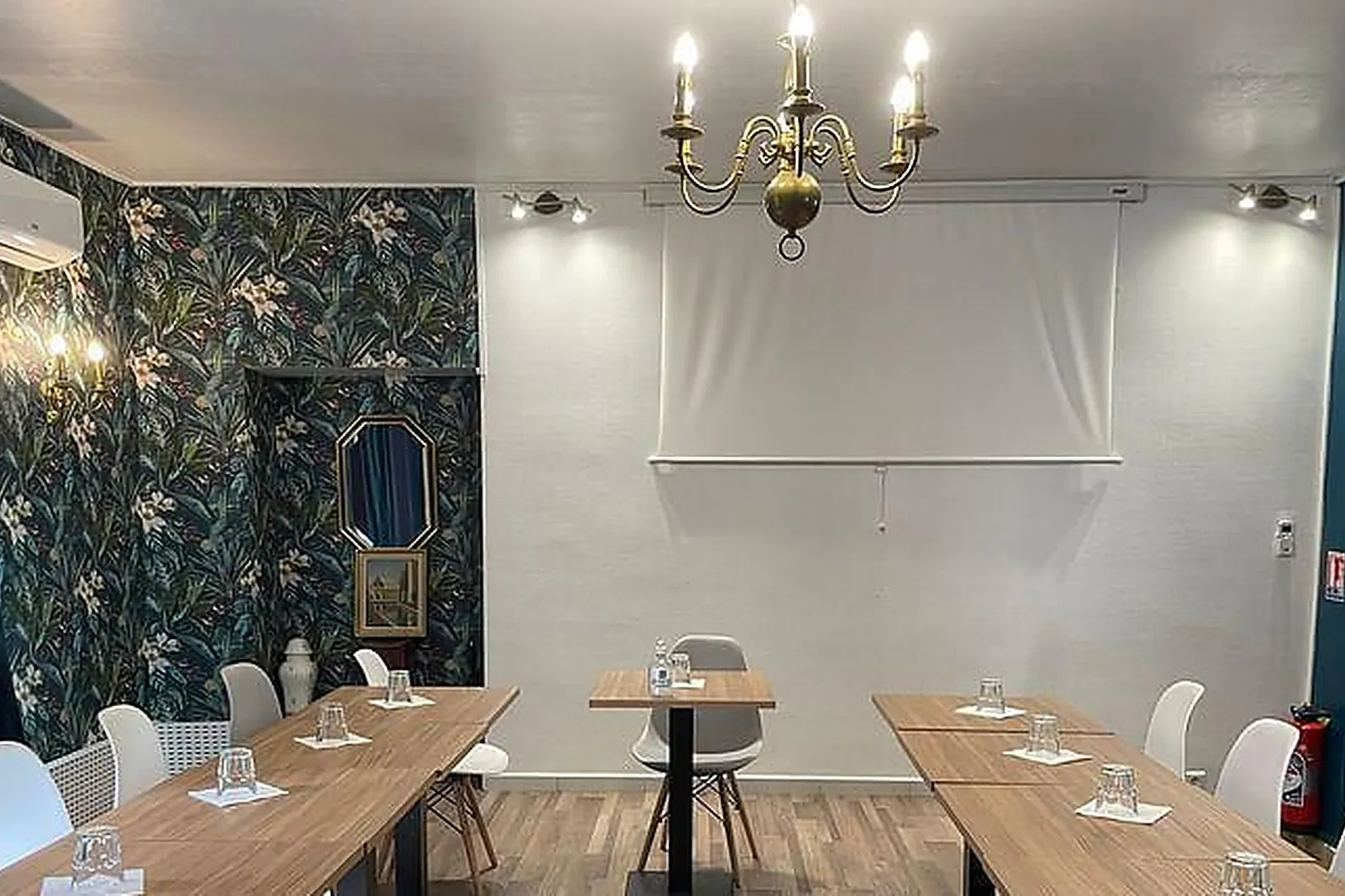 Lieux événementiels, EMPIRE HÔTEL