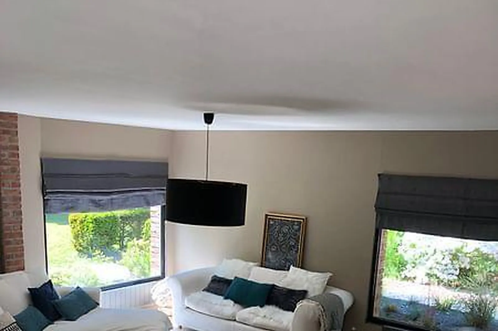 Lieux événementiels, ENTRE PARENTHÈSES