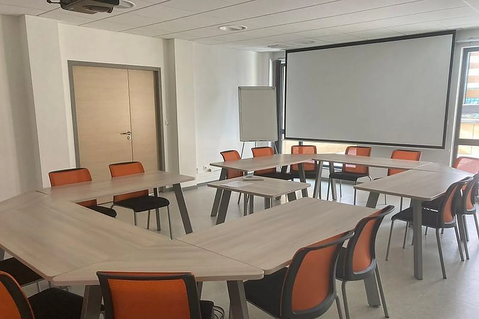 Lieux événementiels, BUROCLUB SENLIS