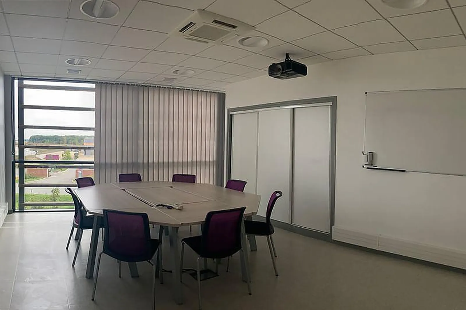 Lieux événementiels, BUROCLUB SENLIS