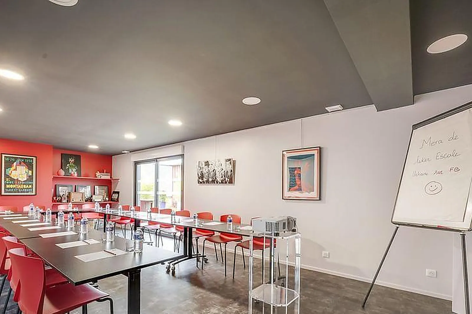 Lieux événementiels, HÔTEL IBIS HYÈRES CENTRE