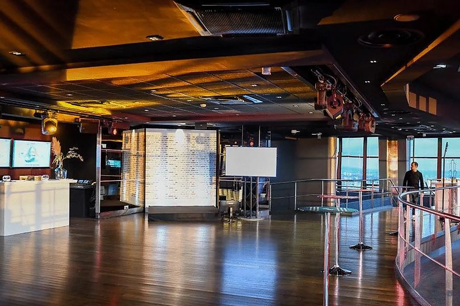 Lieux événementiels, ESPACE 56 / ROOFTOP MONTPARNASSE