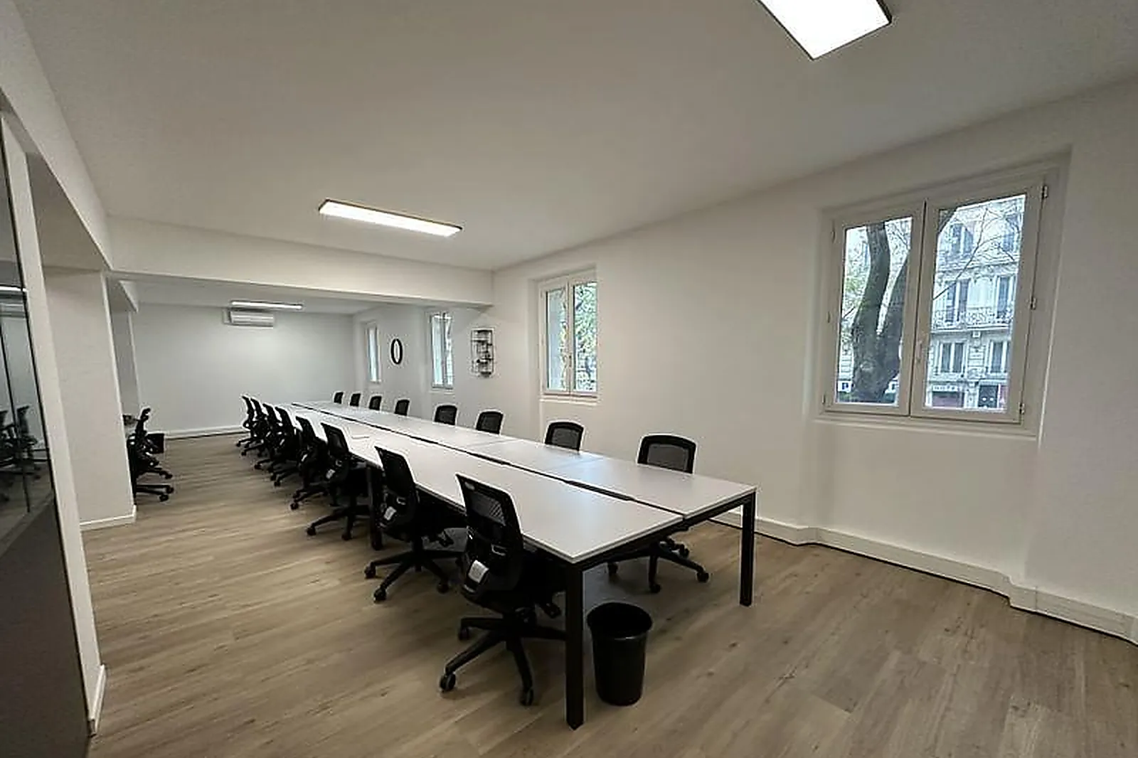 Lieux événementiels, LEONARD OFFICE