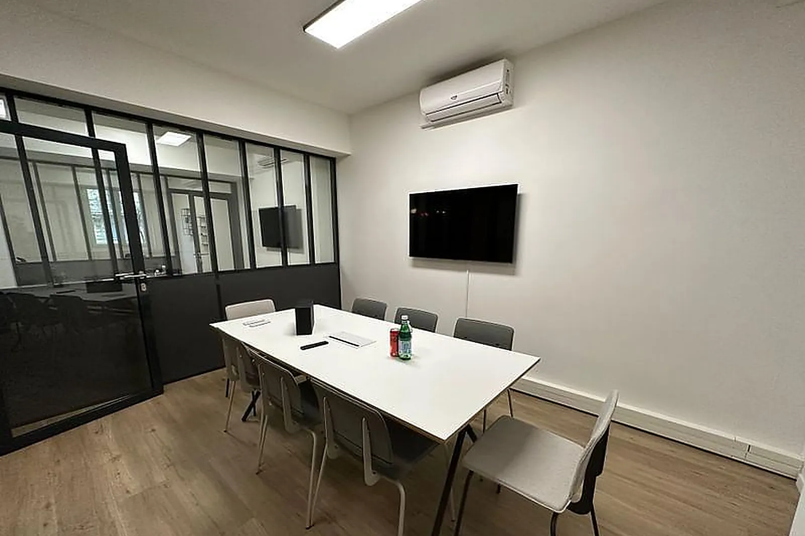 Lieux événementiels, LEONARD OFFICE