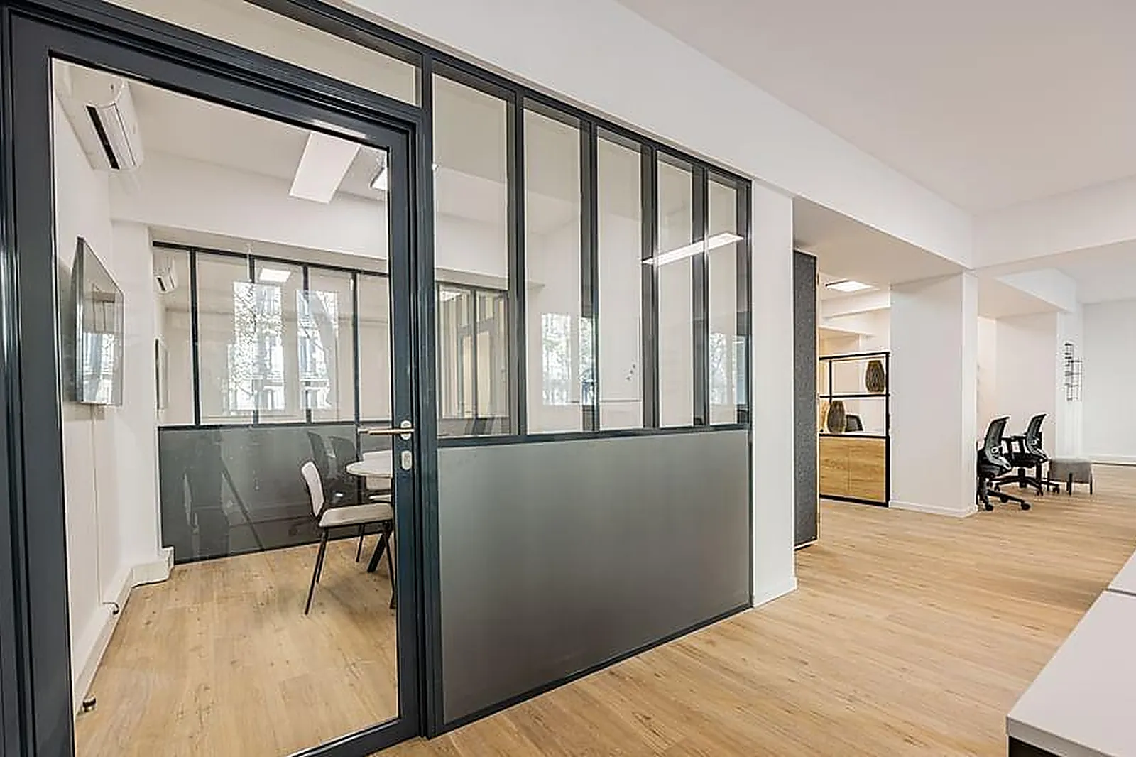 Lieux événementiels, LEONARD OFFICE