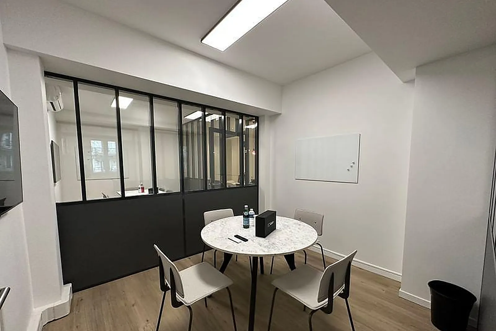 Lieux événementiels, LEONARD OFFICE