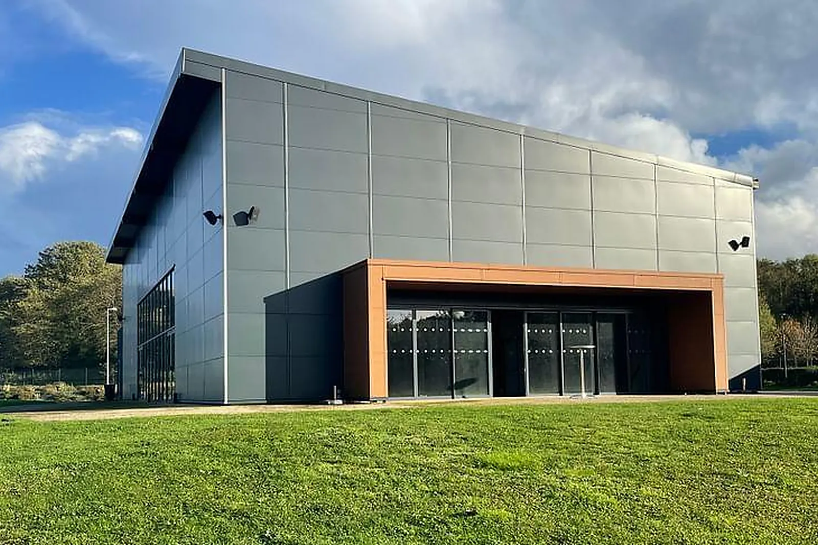 Lieux événementiels, ESPACE CHANTEMELLES ORLÉANS NORD