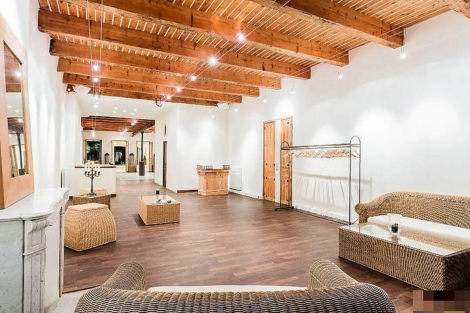 Lieux événementiels, ESPACE CÔTÉ CALANQUES