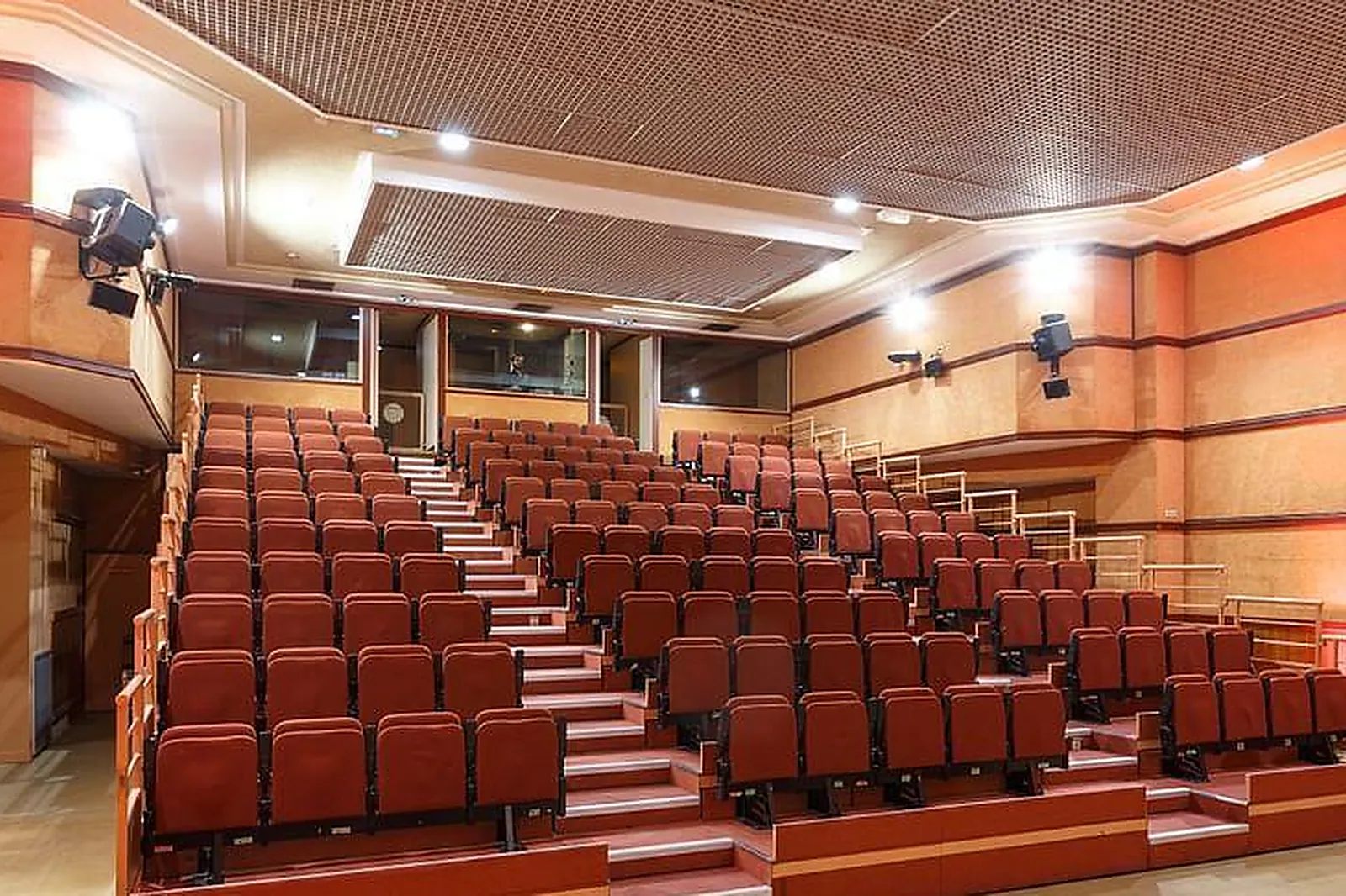 Lieux événementiels, COSY WORKPLACE, LA MAISON DES PINS