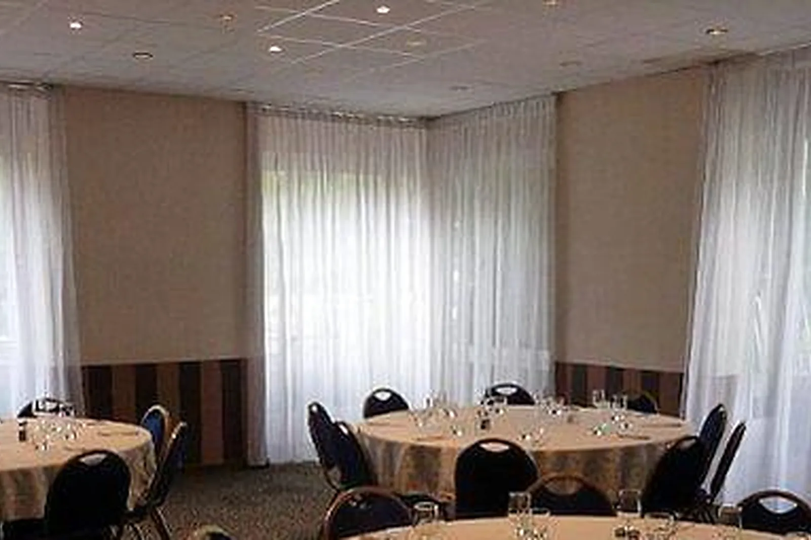 Lieux événementiels, ESPACE LES 3 RYTHMES