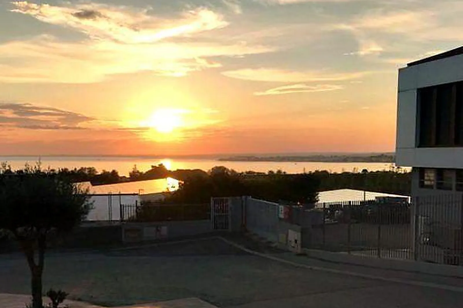 Lieux événementiels, ESPACE THAU ADMIN