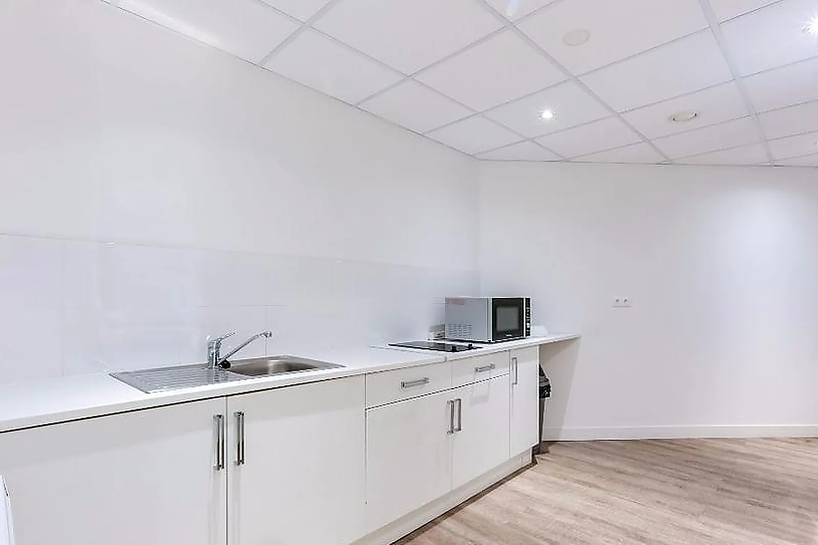 Lieux événementiels, ESPACE TRAIT D'UNION