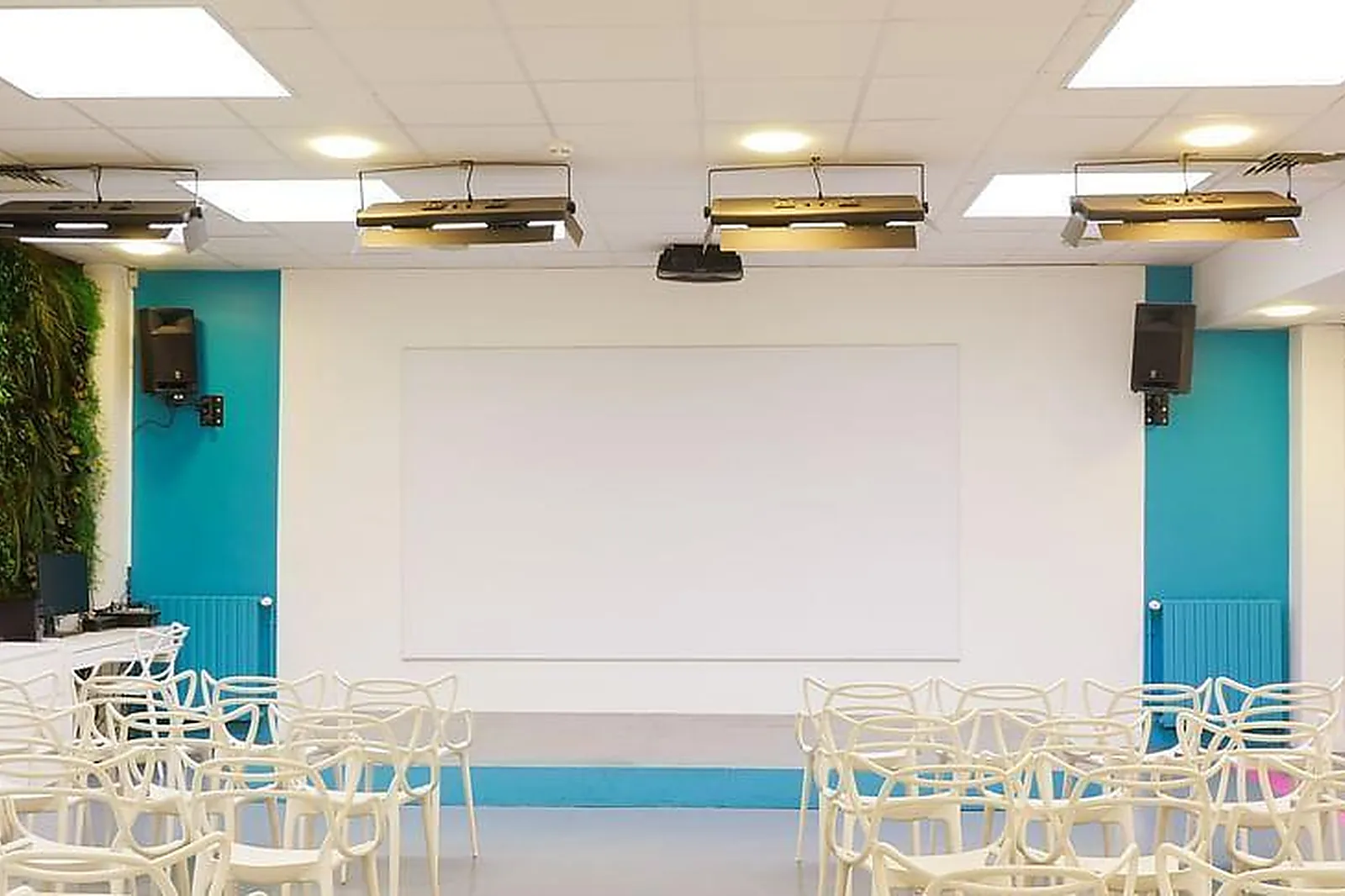 Lieux événementiels, ESPACES DE CONFÉRENCES