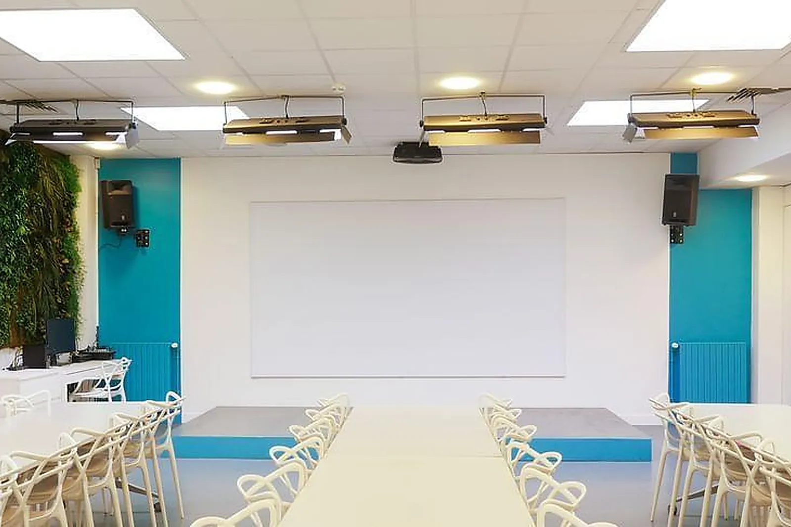 Lieux événementiels, ESPACES DE CONFÉRENCES