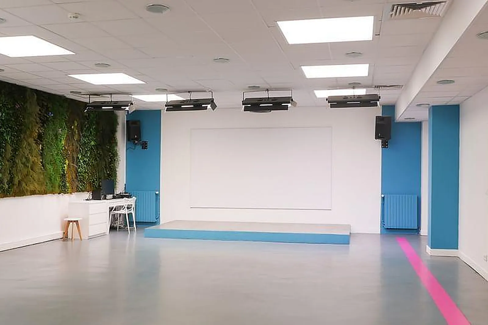 Lieux événementiels, ESPACES DE CONFÉRENCES