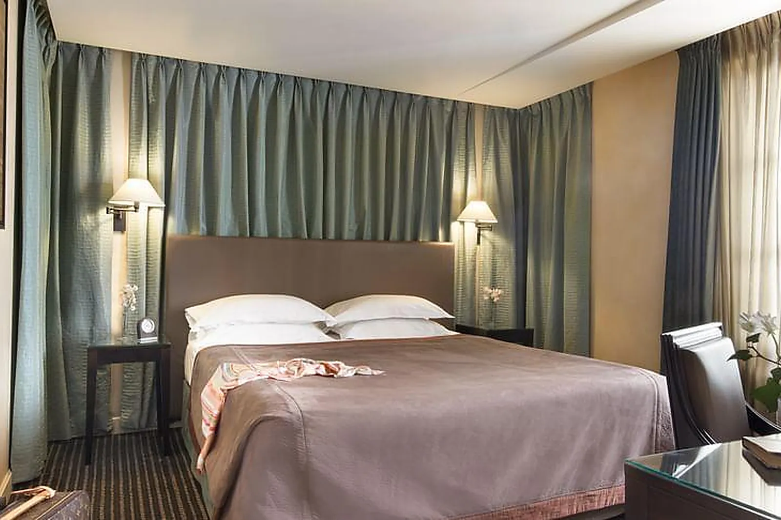 Lieux événementiels, ESPRIT SAINT GERMAIN *****