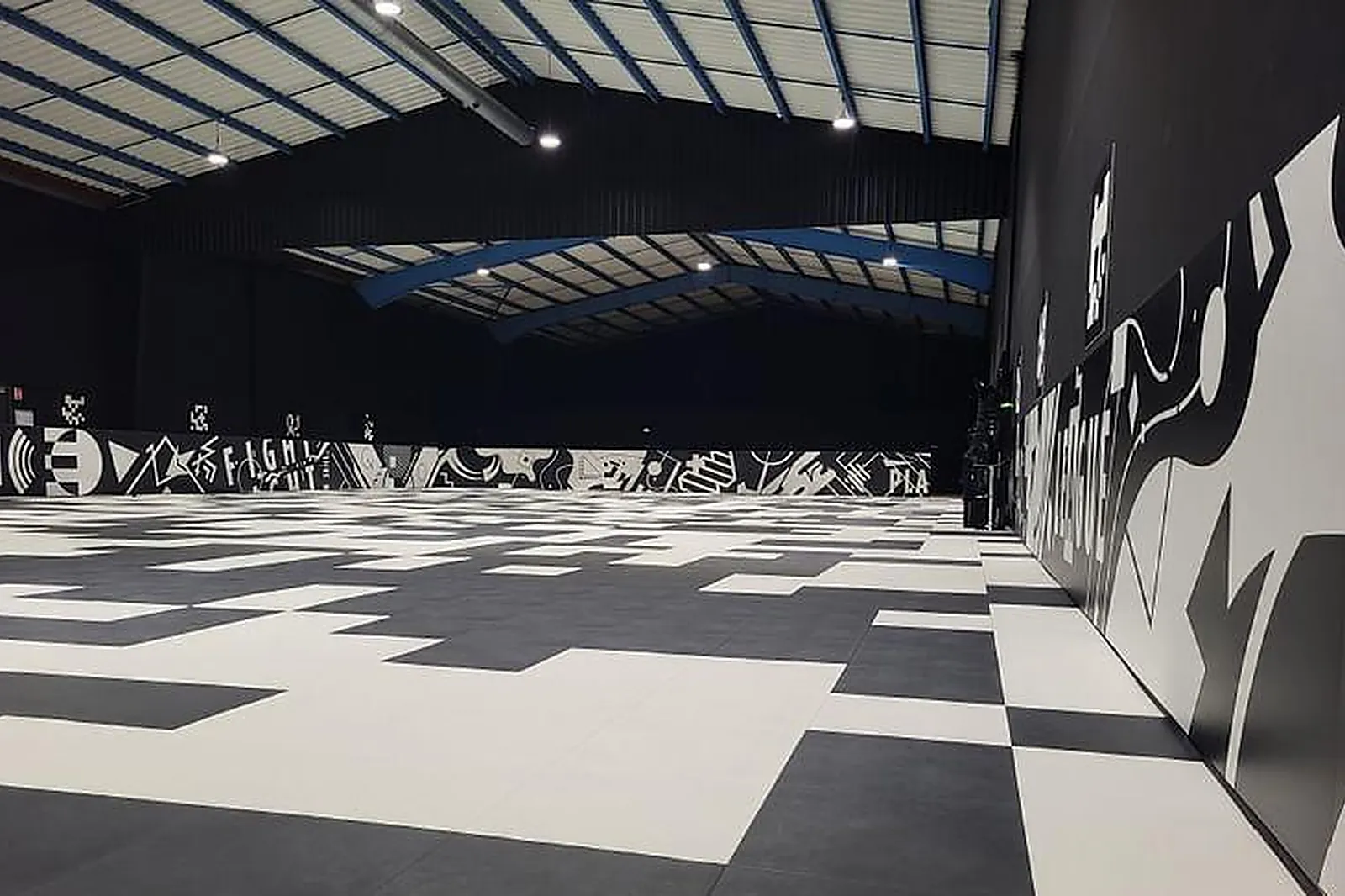 Lieux événementiels, EVA TOURS